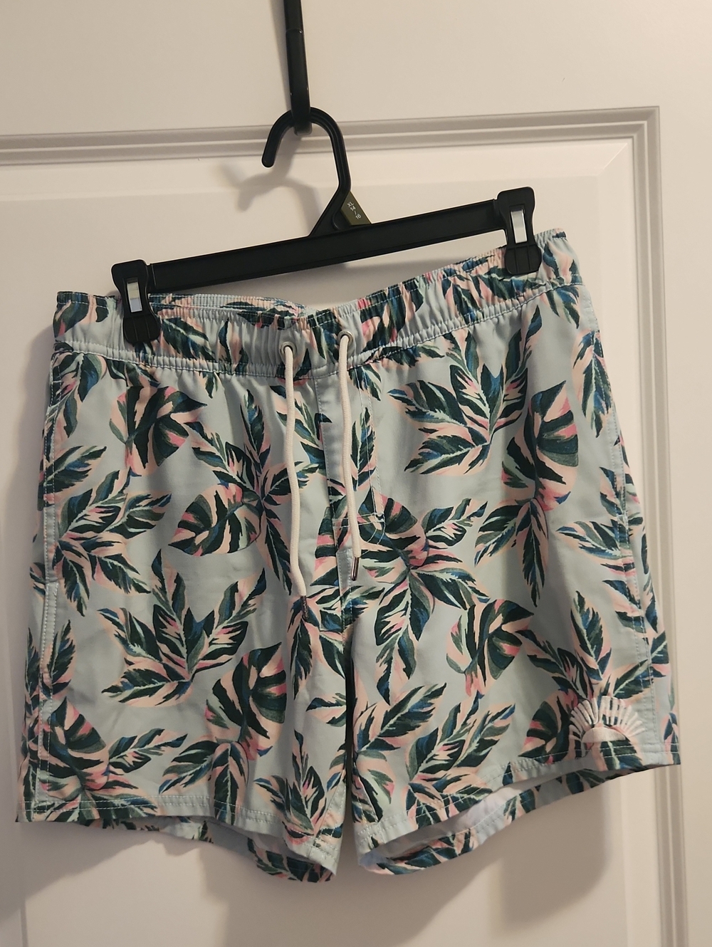 RVCA Light Blue Tropical Leaf Drawstring Shorts Beach Vacation